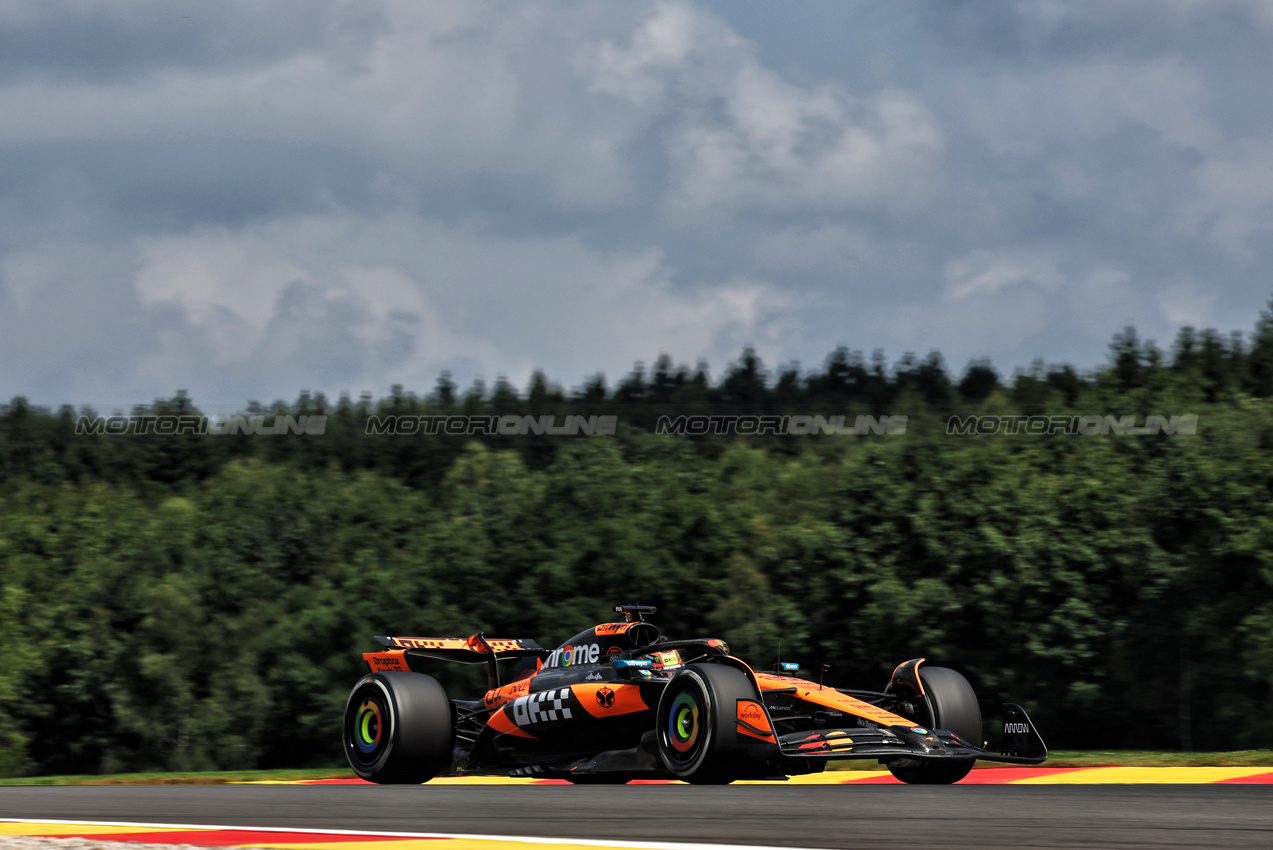 GP BELGIO, Oscar Piastri (AUS) McLaren MCL39.

25.07.2025. Formula 1 World Championship, Rd 13, Belgian Grand Prix, Spa Francorchamps, Belgium, Sprint Qualifiche Day.

- www.xpbimages.com, EMail: requests@xpbimages.com © Copyright: Bearne / XPB Images