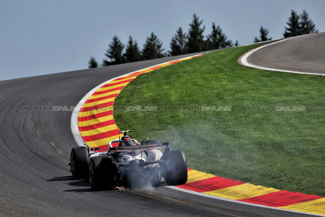 GP BELGIO, Oliver Bearman (GBR) Haas VF-25.

25.07.2025. Formula 1 World Championship, Rd 13, Belgian Grand Prix, Spa Francorchamps, Belgium, Sprint Qualifiche Day.

- www.xpbimages.com, EMail: requests@xpbimages.com © Copyright: Moy / XPB Images