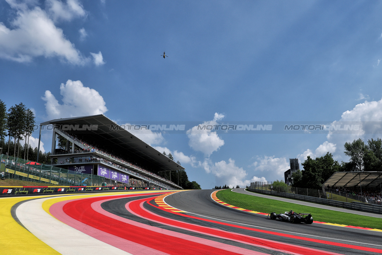 GP BELGIO, Esteban Ocon (FRA) Haas VF-25.

25.07.2025. Formula 1 World Championship, Rd 13, Belgian Grand Prix, Spa Francorchamps, Belgium, Sprint Qualifiche Day.

- www.xpbimages.com, EMail: requests@xpbimages.com © Copyright: Moy / XPB Images