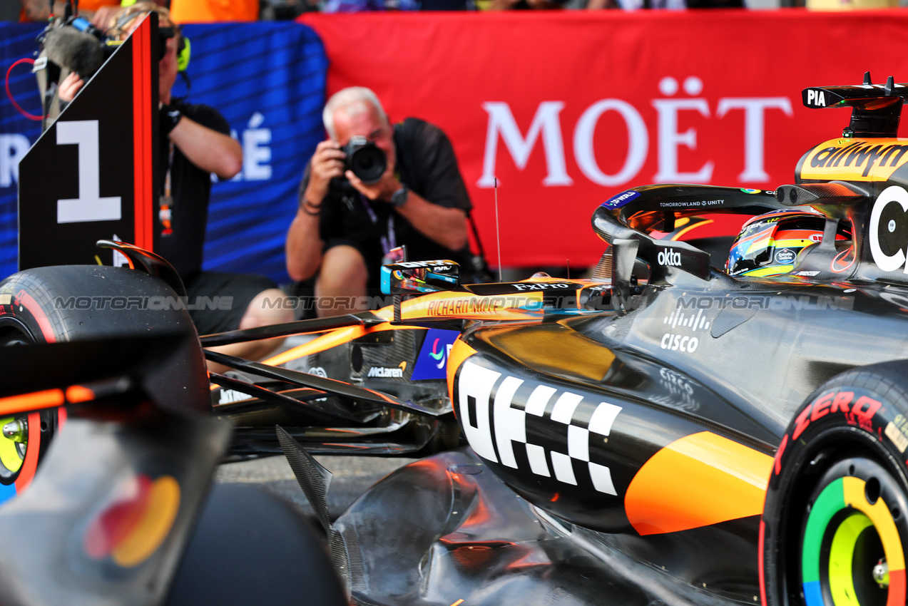 GP BELGIO, Oscar Piastri (AUS) McLaren MCL39 in Sprint qualifying parc ferme.

25.07.2025. Formula 1 World Championship, Rd 13, Belgian Grand Prix, Spa Francorchamps, Belgium, Sprint Qualifiche Day.

- www.xpbimages.com, EMail: requests@xpbimages.com © Copyright: Batchelor / XPB Images