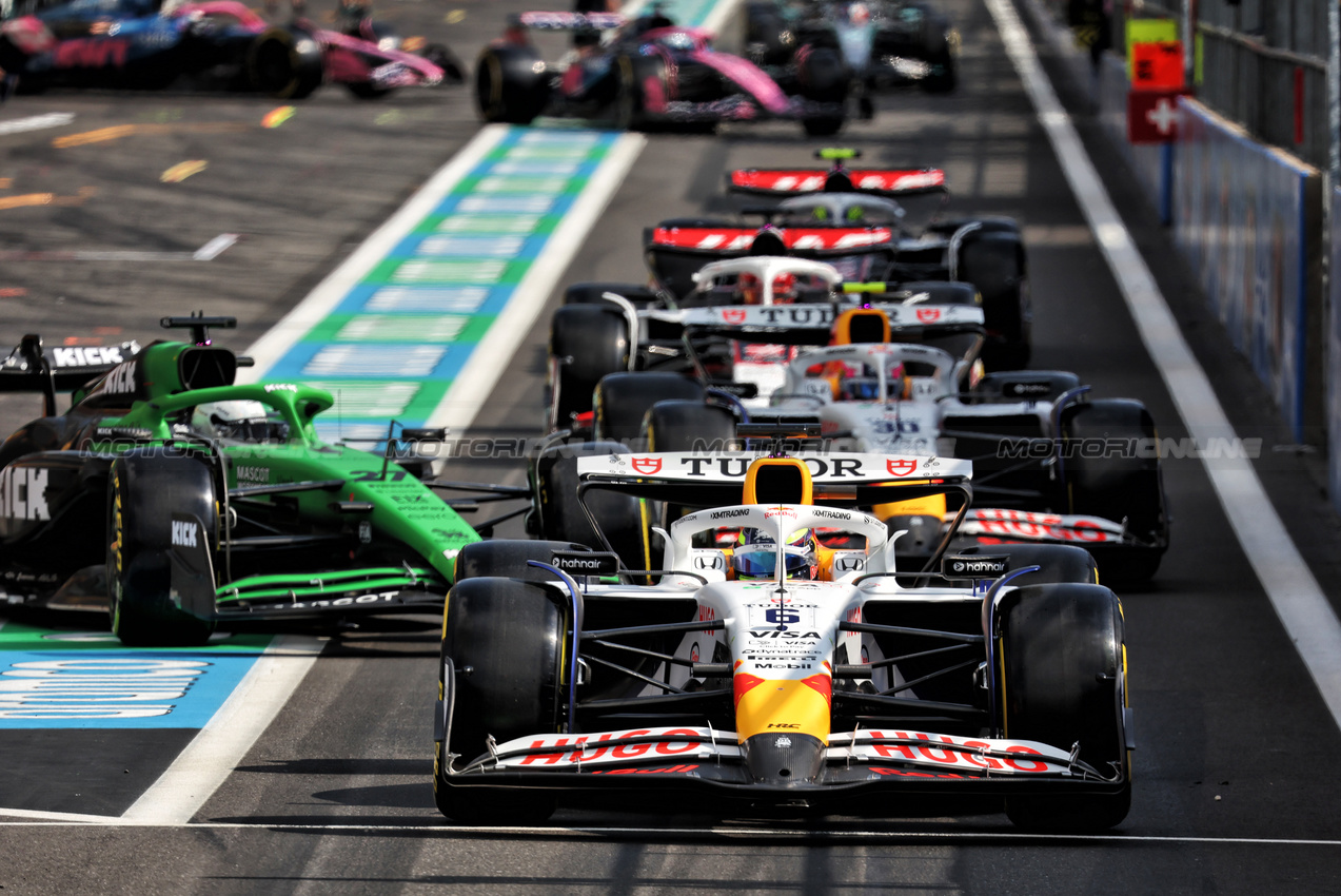 GP BELGIO, Isack Hadjar (FRA) Racing Bulls VCARB 02 leaves the pits.

25.07.2025. Formula 1 World Championship, Rd 13, Belgian Grand Prix, Spa Francorchamps, Belgium, Sprint Qualifiche Day.

- www.xpbimages.com, EMail: requests@xpbimages.com © Copyright: Bearne / XPB Images