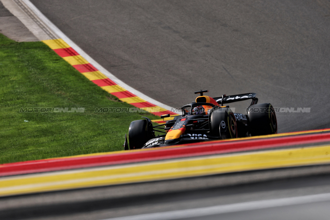 GP BELGIO, Max Verstappen (NLD) Red Bull Racing RB21.

25.07.2025. Formula 1 World Championship, Rd 13, Belgian Grand Prix, Spa Francorchamps, Belgium, Sprint Qualifiche Day.

- www.xpbimages.com, EMail: requests@xpbimages.com © Copyright: Moy / XPB Images