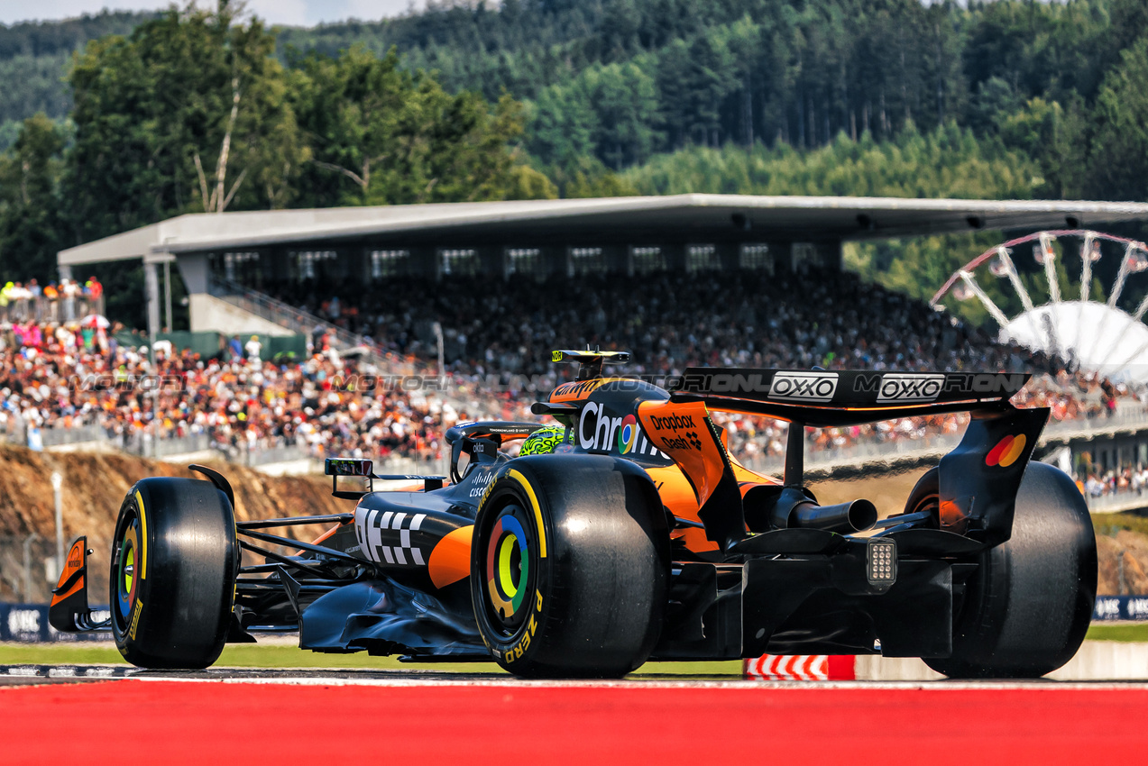 GP BELGIO, Lando Norris (GBR) McLaren MCL39.

25.07.2025. Formula 1 World Championship, Rd 13, Belgian Grand Prix, Spa Francorchamps, Belgium, Sprint Qualifiche Day.

- www.xpbimages.com, EMail: requests@xpbimages.com © Copyright: Bearne / XPB Images