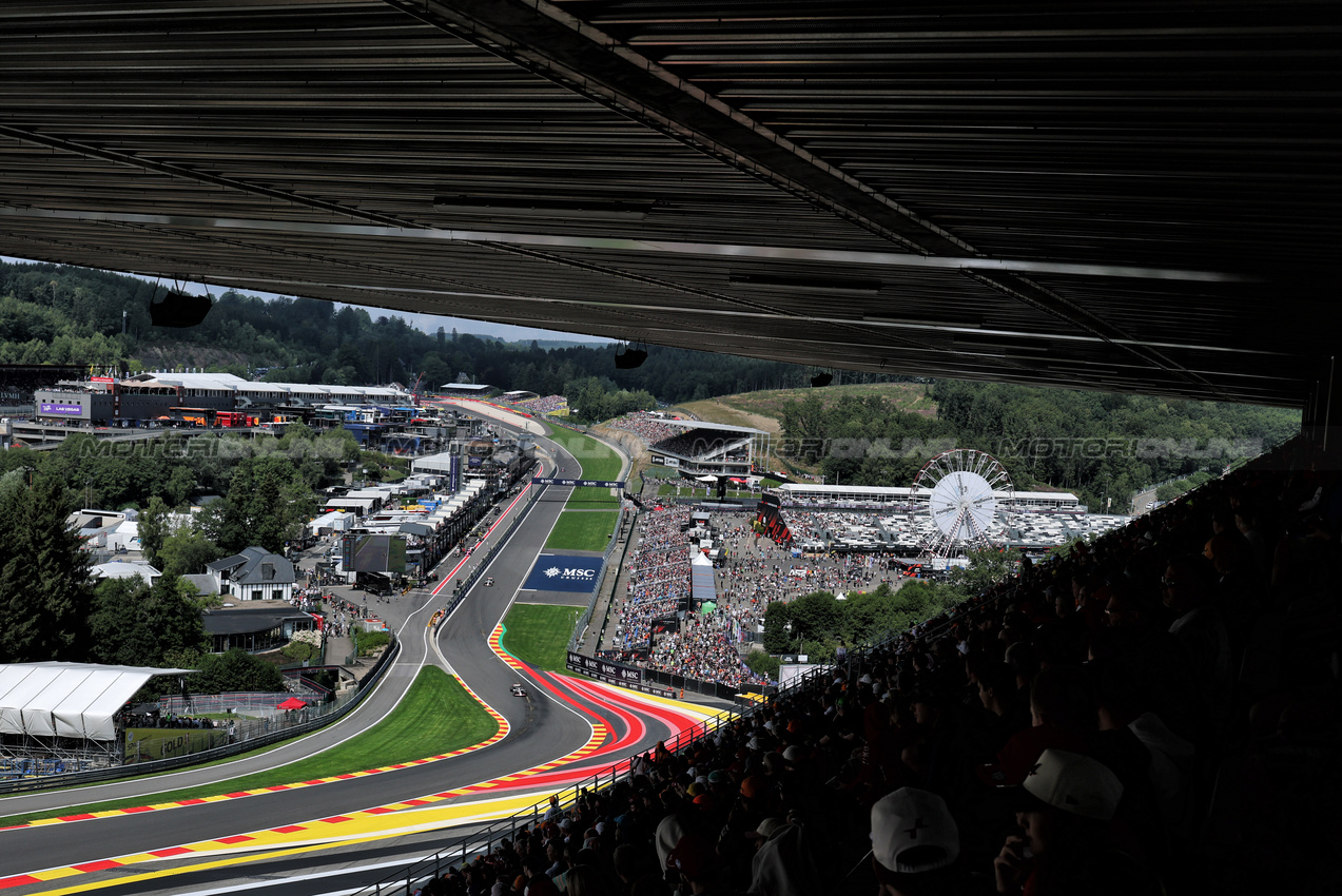 GP BELGIO, Esteban Ocon (FRA) Haas VF-25.

25.07.2025. Formula 1 World Championship, Rd 13, Belgian Grand Prix, Spa Francorchamps, Belgium, Sprint Qualifiche Day.

- www.xpbimages.com, EMail: requests@xpbimages.com © Copyright: Moy / XPB Images