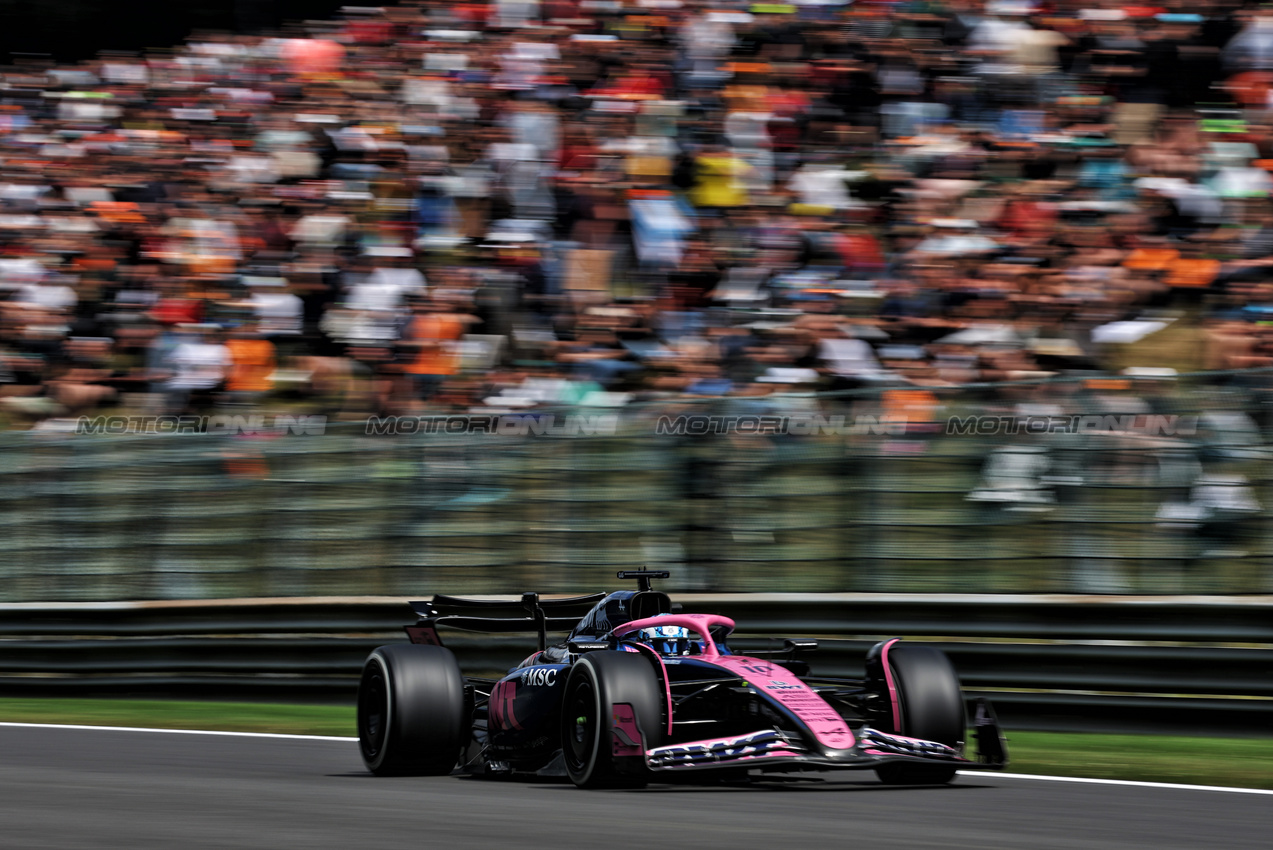 GP BELGIO, Pierre Gasly (FRA) Alpine F1 Team A525.

25.07.2025. Formula 1 World Championship, Rd 13, Belgian Grand Prix, Spa Francorchamps, Belgium, Sprint Qualifiche Day.

- www.xpbimages.com, EMail: requests@xpbimages.com © Copyright: Bearne / XPB Images