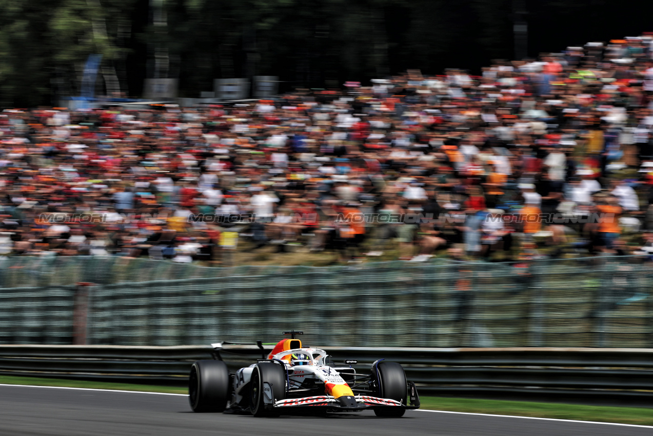 GP BELGIO, Isack Hadjar (FRA) Racing Bulls VCARB 02.

25.07.2025. Formula 1 World Championship, Rd 13, Belgian Grand Prix, Spa Francorchamps, Belgium, Sprint Qualifiche Day.

- www.xpbimages.com, EMail: requests@xpbimages.com © Copyright: Bearne / XPB Images