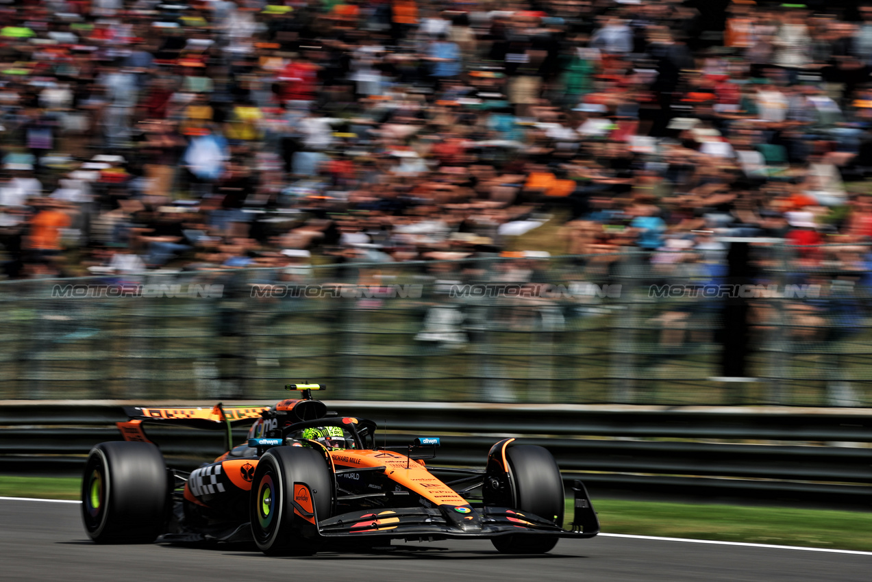 GP BELGIO, Lando Norris (GBR) McLaren MCL39.

25.07.2025. Formula 1 World Championship, Rd 13, Belgian Grand Prix, Spa Francorchamps, Belgium, Sprint Qualifiche Day.

- www.xpbimages.com, EMail: requests@xpbimages.com © Copyright: Bearne / XPB Images
