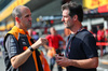 GP BELGIO, (L to R): Tom Stallard (GBR) McLaren Gara Engineer with Mark Webber (AUS) Channel 4 Presenter / Driver Manager.

25.07.2025. Formula 1 World Championship, Rd 13, Belgian Grand Prix, Spa Francorchamps, Belgium, Sprint Qualifiche Day.

- www.xpbimages.com, EMail: requests@xpbimages.com © Copyright: Batchelor / XPB Images