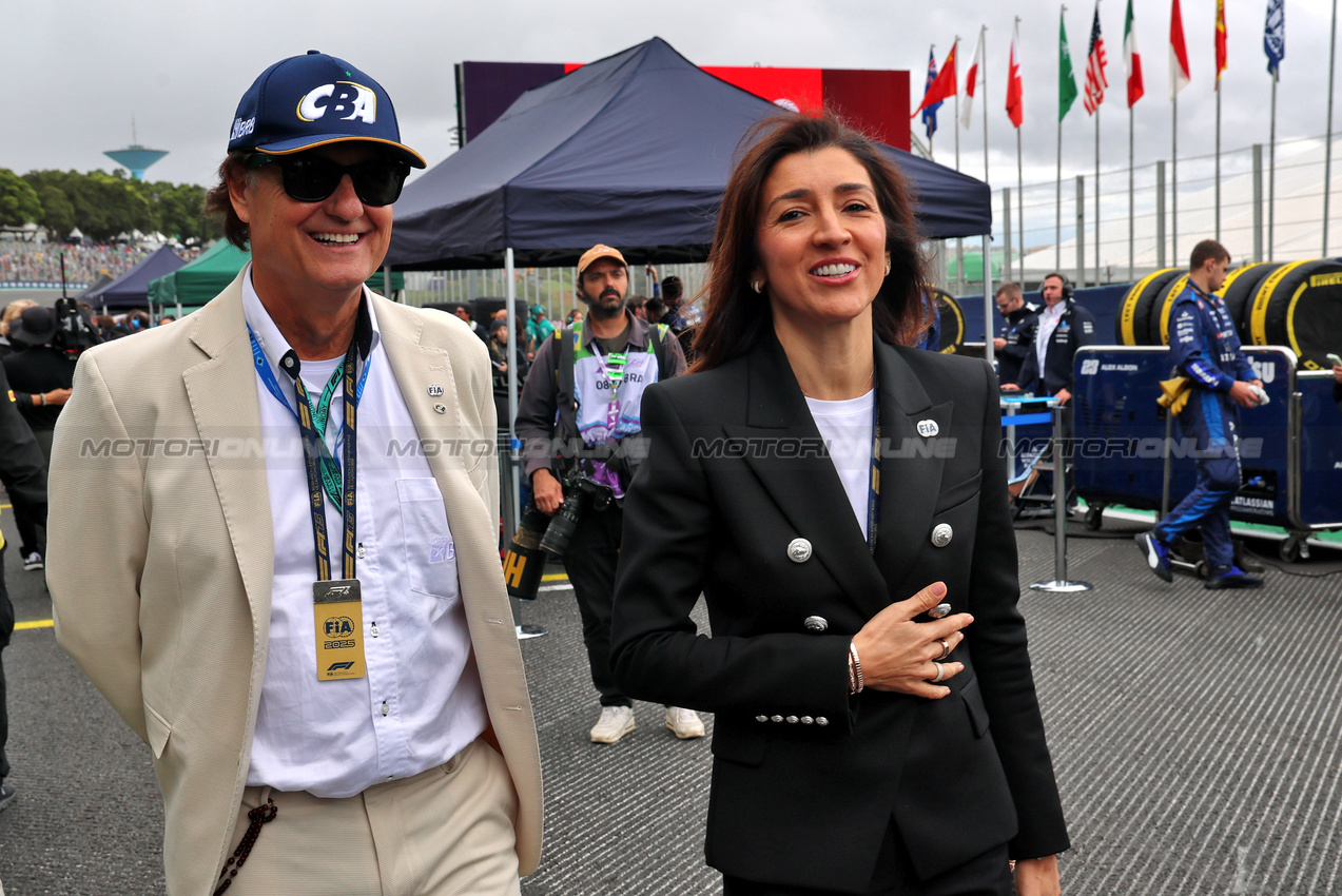 GP BRASILE, Rafaela Bassi (BRA) (Right) on the grid.

09.11.2025. Formula 1 World Championship, Rd 21, Brazilian Grand Prix, Sao Paulo, Brazil, Gara Day.

- www.xpbimages.com, EMail: requests@xpbimages.com © Copyright: Batchelor / XPB Images