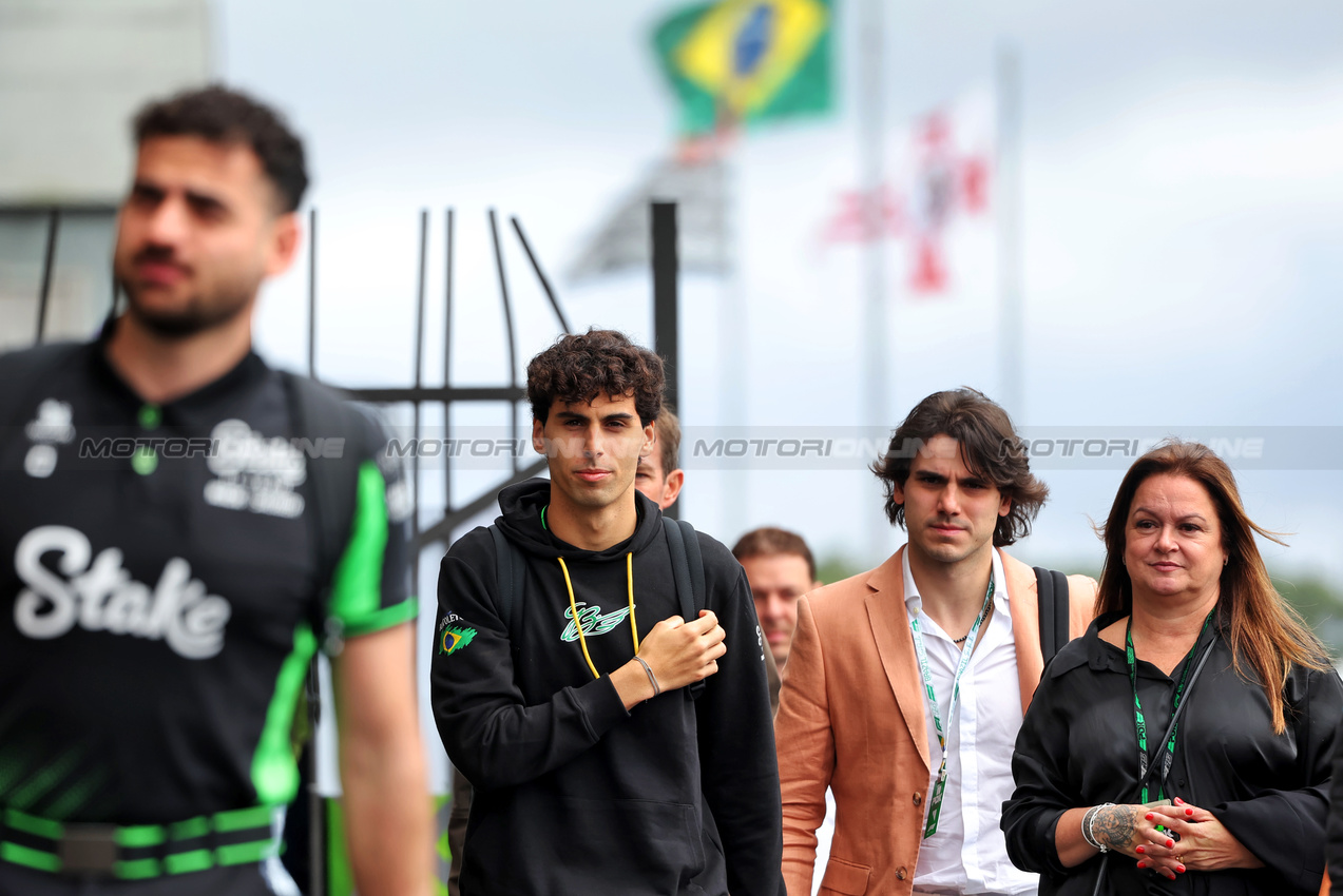 GP BRASILE, Gabriel Bortoleto (BRA) Sauber.
09.11.2025. Formula 1 World Championship, Rd 21, Brazilian Grand Prix, Sao Paulo, Brazil, Gara Day.
- www.xpbimages.com, EMail: requests@xpbimages.com © Copyright: Rew / XPB Images