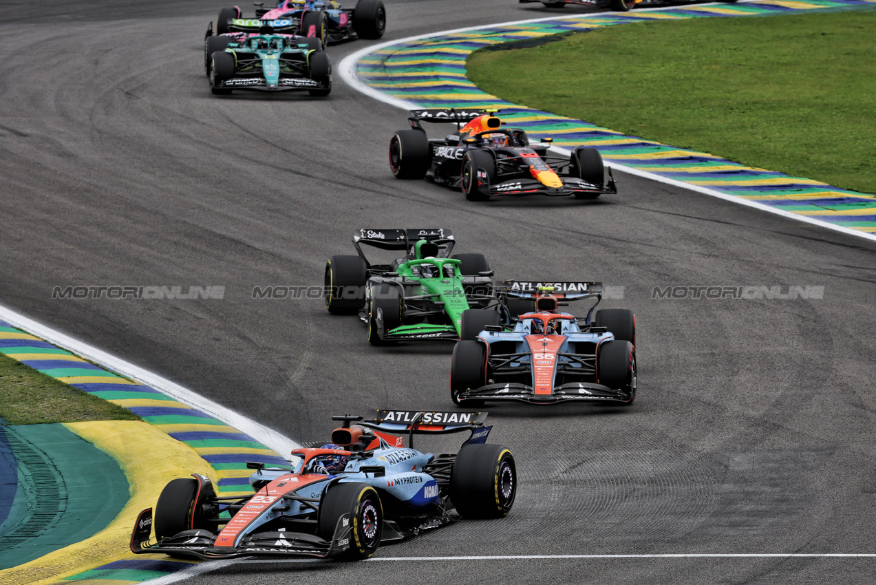 GP BRASILE, Alexander Albon (THA) Atlassian Williams Racing FW47.

09.11.2025. Formula 1 World Championship, Rd 21, Brazilian Grand Prix, Sao Paulo, Brazil, Gara Day.

- www.xpbimages.com, EMail: requests@xpbimages.com © Copyright: Batchelor / XPB Images