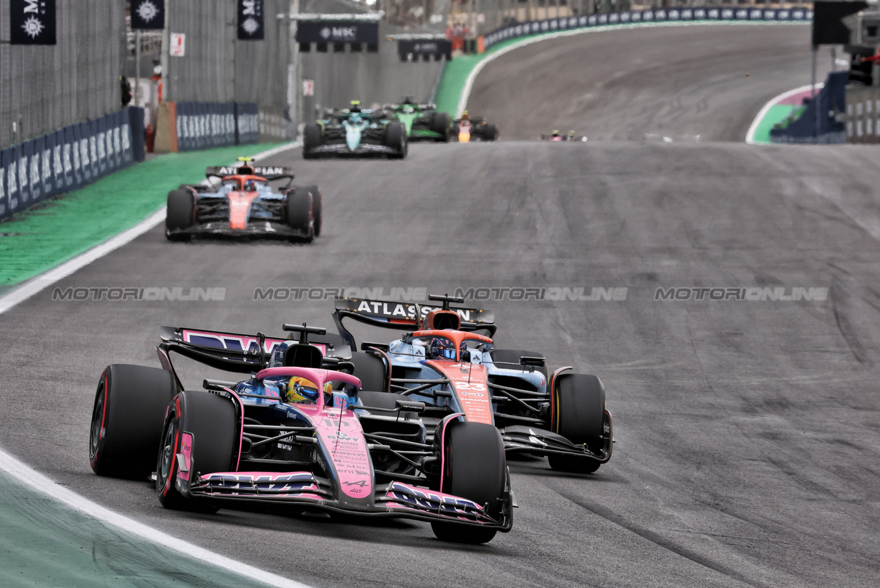 GP BRASILE, Pierre Gasly (FRA) Alpine F1 Team A525.

09.11.2025. Formula 1 World Championship, Rd 21, Brazilian Grand Prix, Sao Paulo, Brazil, Gara Day.

- www.xpbimages.com, EMail: requests@xpbimages.com © Copyright: Charniaux / XPB Images