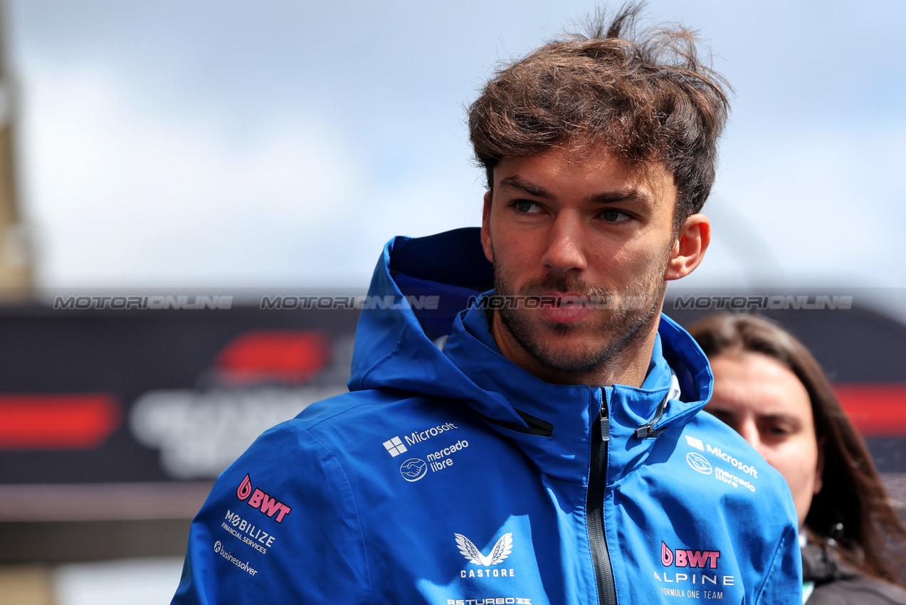 GP BRASILE, Pierre Gasly (FRA) Alpine F1 Team.

09.11.2025. Formula 1 World Championship, Rd 21, Brazilian Grand Prix, Sao Paulo, Brazil, Gara Day.

 - www.xpbimages.com, EMail: requests@xpbimages.com © Copyright: Rew / XPB Images