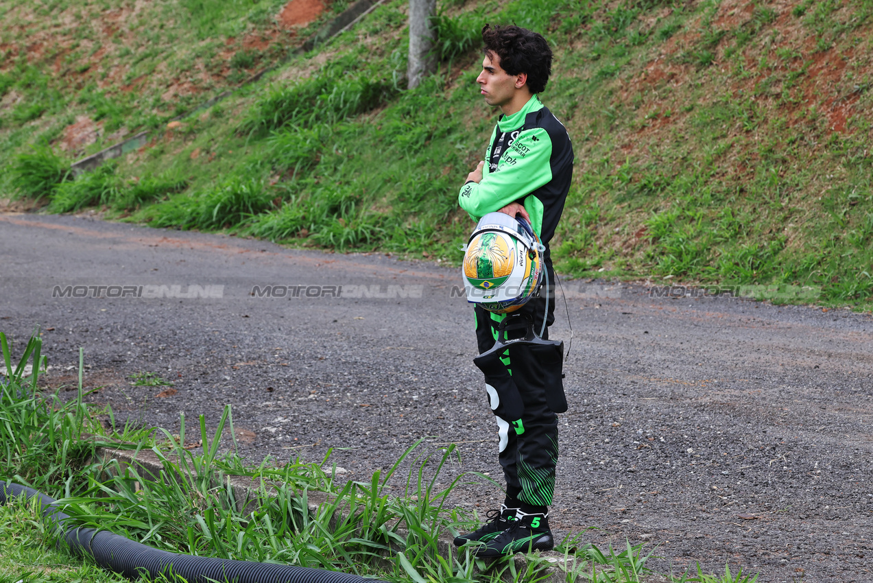 GP BRASILE, Gabriel Bortoleto (BRA) Sauber retired from the race.

09.11.2025. Formula 1 World Championship, Rd 21, Brazilian Grand Prix, Sao Paulo, Brazil, Gara Day.

 - www.xpbimages.com, EMail: requests@xpbimages.com © Copyright: Rew / XPB Images
