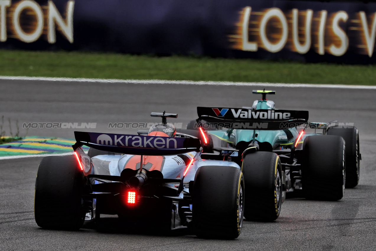GP BRASILE, Alexander Albon (THA) Atlassian Williams Racing FW47.

09.11.2025. Formula 1 World Championship, Rd 21, Brazilian Grand Prix, Sao Paulo, Brazil, Gara Day.

 - www.xpbimages.com, EMail: requests@xpbimages.com © Copyright: Rew / XPB Images