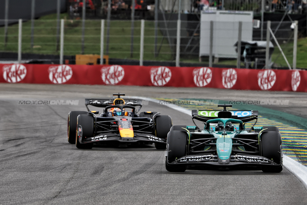 GP BRASILE, Lance Stroll (CDN) Aston Martin F1 Team AMR25.
09.11.2025. Formula 1 World Championship, Rd 21, Brazilian Grand Prix, Sao Paulo, Brazil, Gara Day.
- www.xpbimages.com, EMail: requests@xpbimages.com © Copyright: Rew / XPB Images