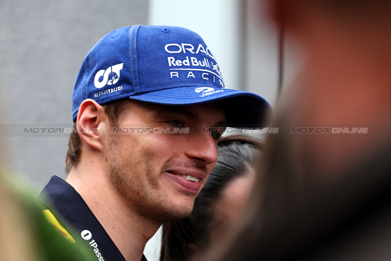 GP BRASILE, Max Verstappen (NLD) Red Bull Racing.
09.11.2025. Formula 1 World Championship, Rd 21, Brazilian Grand Prix, Sao Paulo, Brazil, Gara Day.
- www.xpbimages.com, EMail: requests@xpbimages.com © Copyright: Rew / XPB Images