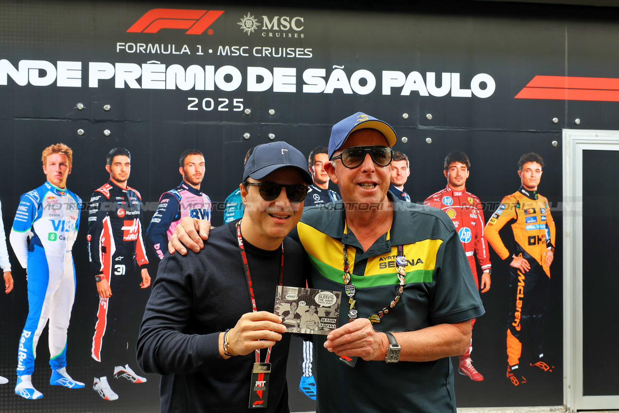 GP BRASILE, (L to R): Felipe Massa (BRA) with Keith Sutton (GBR).

09.11.2025. Formula 1 World Championship, Rd 21, Brazilian Grand Prix, Sao Paulo, Brazil, Gara Day.

- www.xpbimages.com, EMail: requests@xpbimages.com © Copyright: XPB Images