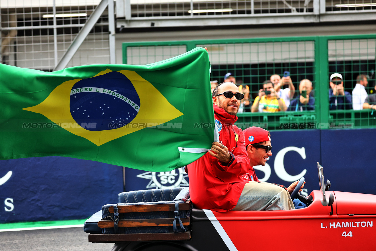 GP BRASILE, Lewis Hamilton (GBR) Ferrari on the drivers' parade.
09.11.2025. Formula 1 World Championship, Rd 21, Brazilian Grand Prix, Sao Paulo, Brazil, Gara Day.
- www.xpbimages.com, EMail: requests@xpbimages.com © Copyright: XPB Images