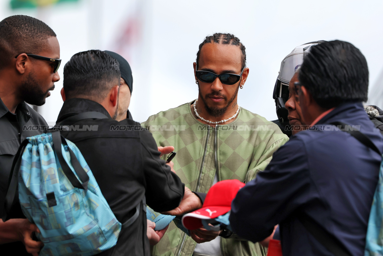 GP BRASILE, Lewis Hamilton (GBR) Ferrari.

09.11.2025. Formula 1 World Championship, Rd 21, Brazilian Grand Prix, Sao Paulo, Brazil, Gara Day.

 - www.xpbimages.com, EMail: requests@xpbimages.com © Copyright: Rew / XPB Images