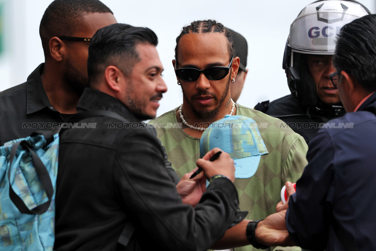 GP BRASILE, Lewis Hamilton (GBR) Ferrari.

09.11.2025. Formula 1 World Championship, Rd 21, Brazilian Grand Prix, Sao Paulo, Brazil, Gara Day.

 - www.xpbimages.com, EMail: requests@xpbimages.com © Copyright: Rew / XPB Images