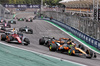 GP BRASILE, Lando Norris (GBR) McLaren MCL39 davanti a Charles Leclerc (MON) Ferrari SF-25; Andrea Kimi Antonelli (ITA) Mercedes AMG F1 W16; e Oscar Piastri (AUS) McLaren MCL39, who made contact at turn 1.

09.11.2025. Formula 1 World Championship, Rd 21, Brazilian Grand Prix, Sao Paulo, Brazil, Gara Day.

- www.xpbimages.com, EMail: requests@xpbimages.com © Copyright: Charniaux / XPB Images