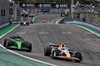 GP BRASILE, Liam Lawson (NZL) Racing Bulls VCARB 02 e Nico Hulkenberg (GER) Sauber C45 battle for position.

09.11.2025. Formula 1 World Championship, Rd 21, Brazilian Grand Prix, Sao Paulo, Brazil, Gara Day.

- www.xpbimages.com, EMail: requests@xpbimages.com © Copyright: Charniaux / XPB Images