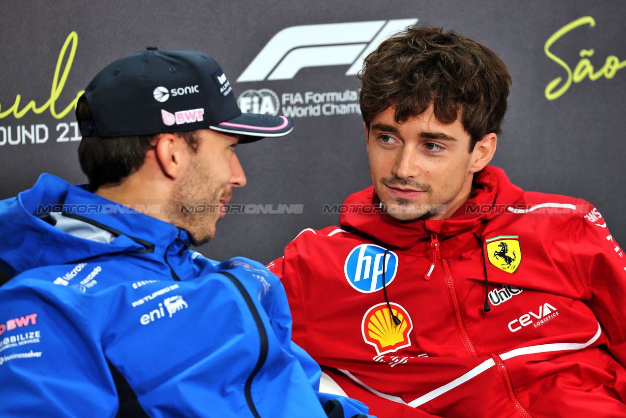 GP BRASILE, (L to R): Pierre Gasly (FRA) Alpine F1 Team e Charles Leclerc (MON) Ferrari in the FIA Press Conference.
06.11.2025. Formula 1 World Championship, Rd 21, Brazilian Grand Prix, Sao Paulo, Brazil, Preparation Day.
- www.xpbimages.com, EMail: requests@xpbimages.com © Copyright: Batchelor / XPB Images