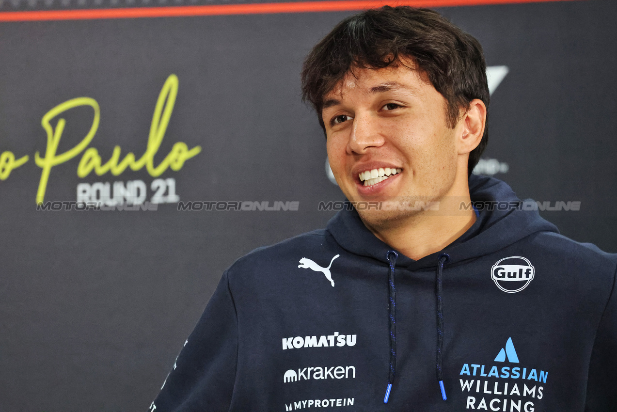 GP BRASILE, Alexander Albon (THA) Atlassian Williams Racing in the FIA Press Conference.

06.11.2025. Formula 1 World Championship, Rd 21, Brazilian Grand Prix, Sao Paulo, Brazil, Preparation Day.

- www.xpbimages.com, EMail: requests@xpbimages.com © Copyright: Batchelor / XPB Images