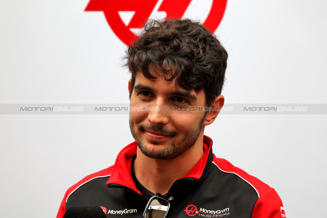 GP BRASILE, Esteban Ocon (FRA) Haas F1 Team.

06.11.2025. Formula 1 World Championship, Rd 21, Brazilian Grand Prix, Sao Paulo, Brazil, Preparation Day.

 - www.xpbimages.com, EMail: requests@xpbimages.com © Copyright: Rew / XPB Images