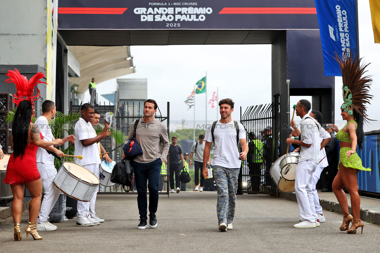 GP BRASILE, Pierre Gasly (FRA) Alpine F1 Team.
06.11.2025. Formula 1 World Championship, Rd 21, Brazilian Grand Prix, Sao Paulo, Brazil, Preparation Day.
- www.xpbimages.com, EMail: requests@xpbimages.com © Copyright: Rew / XPB Images