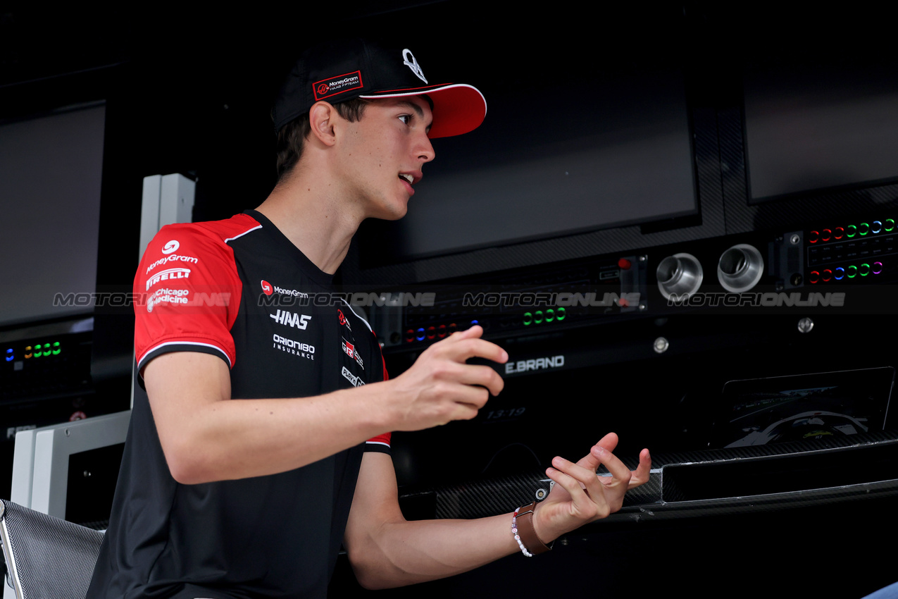 GP BRASILE, Oliver Bearman (GBR) Haas F1 Team.

06.11.2025. Formula 1 World Championship, Rd 21, Brazilian Grand Prix, Sao Paulo, Brazil, Preparation Day.

 - www.xpbimages.com, EMail: requests@xpbimages.com © Copyright: Coates / XPB Images