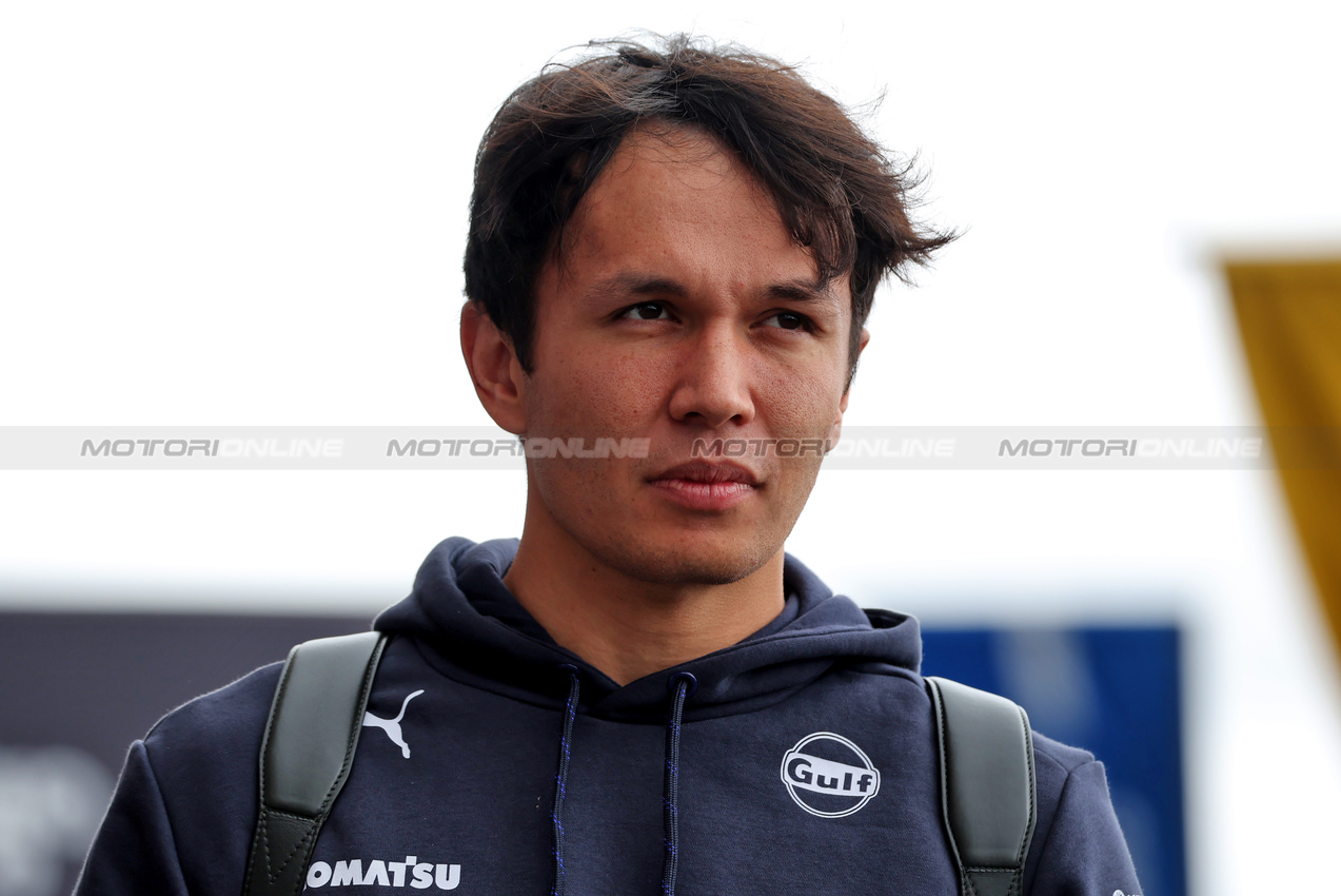 GP BRASILE, Alexander Albon (THA) Atlassian Williams Racing.

06.11.2025. Formula 1 World Championship, Rd 21, Brazilian Grand Prix, Sao Paulo, Brazil, Preparation Day.

 - www.xpbimages.com, EMail: requests@xpbimages.com © Copyright: Rew / XPB Images