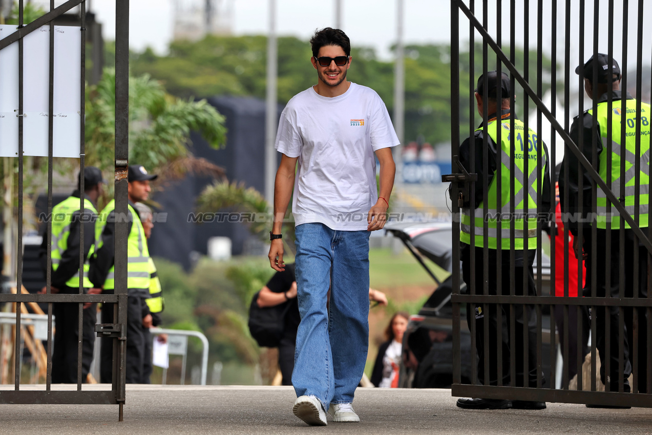 GP BRASILE, Esteban Ocon (FRA) Haas F1 Team.
06.11.2025. Formula 1 World Championship, Rd 21, Brazilian Grand Prix, Sao Paulo, Brazil, Preparation Day.
- www.xpbimages.com, EMail: requests@xpbimages.com © Copyright: Rew / XPB Images