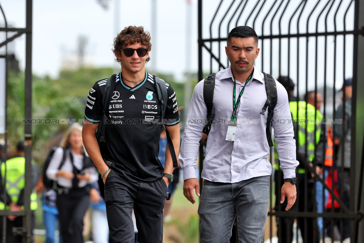 GP BRASILE, Andrea Kimi Antonelli (ITA) Mercedes AMG F1.

06.11.2025. Formula 1 World Championship, Rd 21, Brazilian Grand Prix, Sao Paulo, Brazil, Preparation Day.

 - www.xpbimages.com, EMail: requests@xpbimages.com © Copyright: Rew / XPB Images