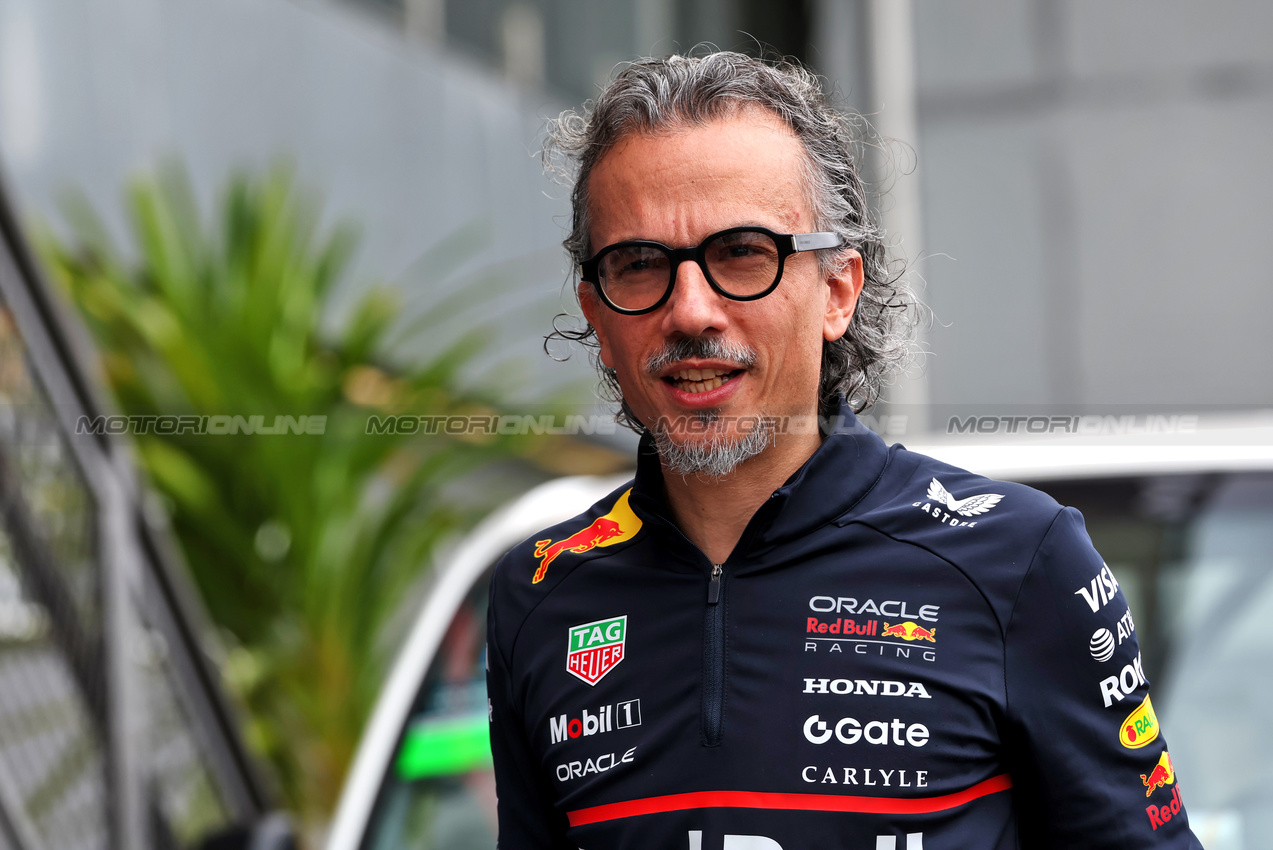 GP BRASILE, Laurent Mekies (FRA) Red Bull Racing Team Principal e CEO.

06.11.2025. Formula 1 World Championship, Rd 21, Brazilian Grand Prix, Sao Paulo, Brazil, Preparation Day.

 - www.xpbimages.com, EMail: requests@xpbimages.com © Copyright: Rew / XPB Images