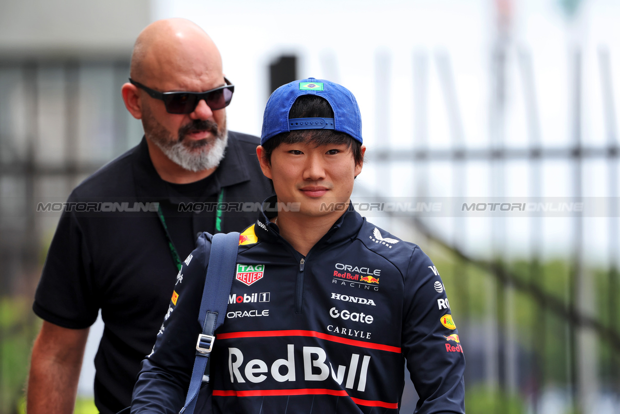 GP BRASILE, Yuki Tsunoda (JPN) Red Bull Racing.
06.11.2025. Formula 1 World Championship, Rd 21, Brazilian Grand Prix, Sao Paulo, Brazil, Preparation Day.
- www.xpbimages.com, EMail: requests@xpbimages.com © Copyright: Rew / XPB Images
