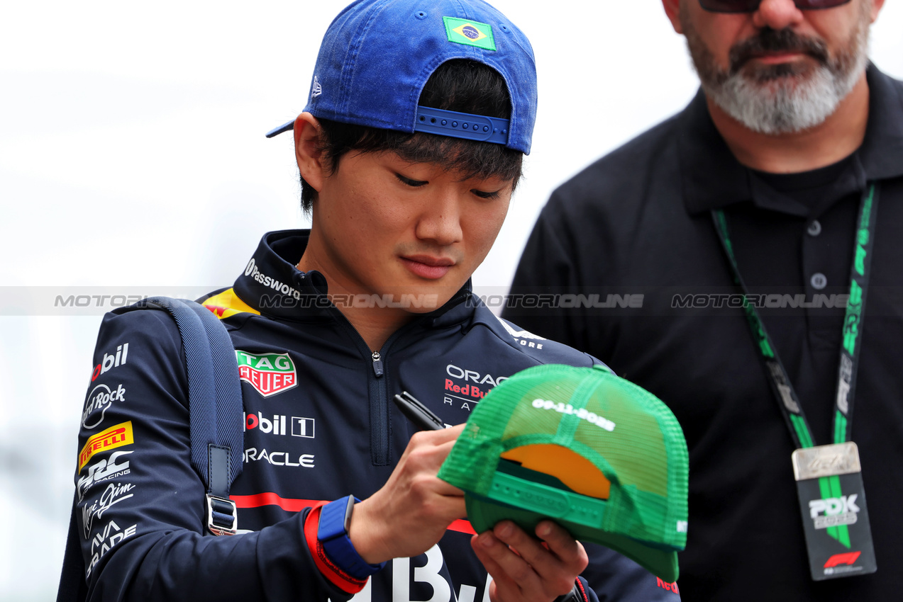 GP BRASILE, Yuki Tsunoda (JPN) Red Bull Racing.
06.11.2025. Formula 1 World Championship, Rd 21, Brazilian Grand Prix, Sao Paulo, Brazil, Preparation Day.
- www.xpbimages.com, EMail: requests@xpbimages.com © Copyright: Rew / XPB Images