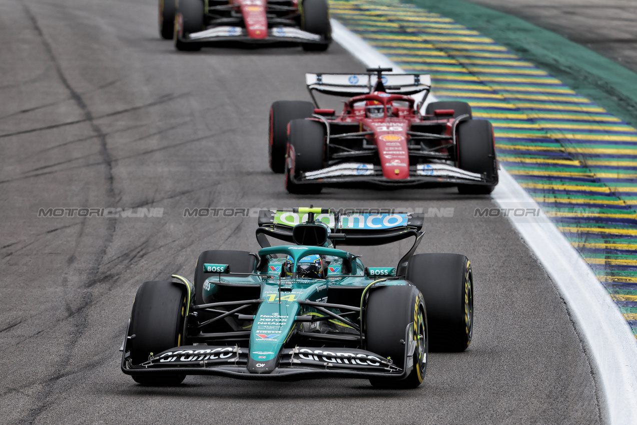 GP BRASILE, Fernando Alonso (ESP) Aston Martin F1 Team AMR25.

08.11.2025. Formula 1 World Championship, Rd 21, Brazilian Grand Prix, Sao Paulo, Brazil, Sprint e Qualifiche Day.

 - www.xpbimages.com, EMail: requests@xpbimages.com © Copyright: Rew / XPB Images