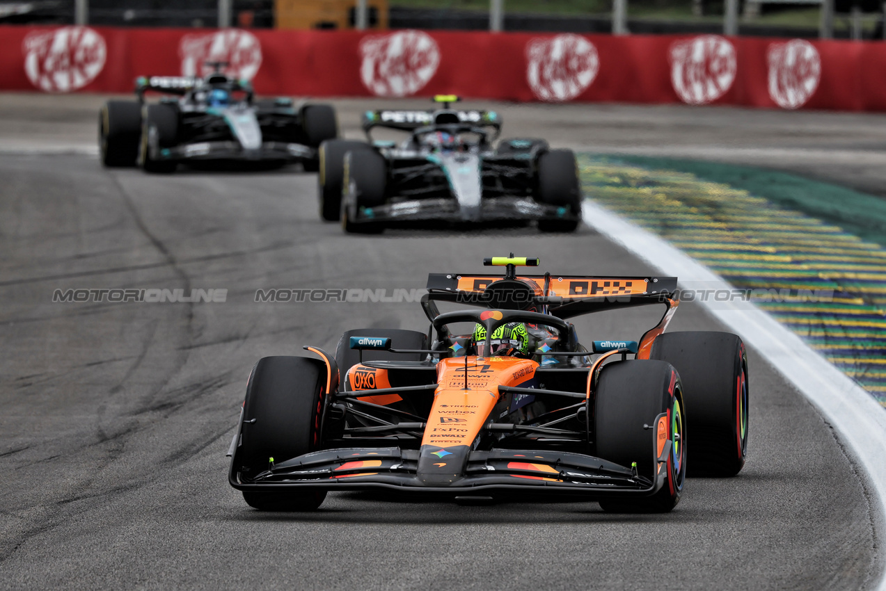 GP BRASILE, Lando Norris (GBR) McLaren MCL39.

08.11.2025. Formula 1 World Championship, Rd 21, Brazilian Grand Prix, Sao Paulo, Brazil, Sprint e Qualifiche Day.

 - www.xpbimages.com, EMail: requests@xpbimages.com © Copyright: Rew / XPB Images