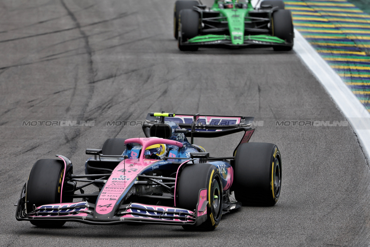 GP BRASILE, Franco Colapinto (ARG) Alpine F1 Team A525.

08.11.2025. Formula 1 World Championship, Rd 21, Brazilian Grand Prix, Sao Paulo, Brazil, Sprint e Qualifiche Day.

 - www.xpbimages.com, EMail: requests@xpbimages.com © Copyright: Rew / XPB Images