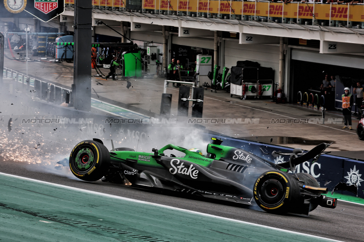 GP BRASILE, Gabriel Bortoleto (BRA) Sauber C45 crashed out of the race.

08.11.2025. Formula 1 World Championship, Rd 21, Brazilian Grand Prix, Sao Paulo, Brazil, Sprint e Qualifiche Day.

- www.xpbimages.com, EMail: requests@xpbimages.com © Copyright: Charniaux / XPB Images