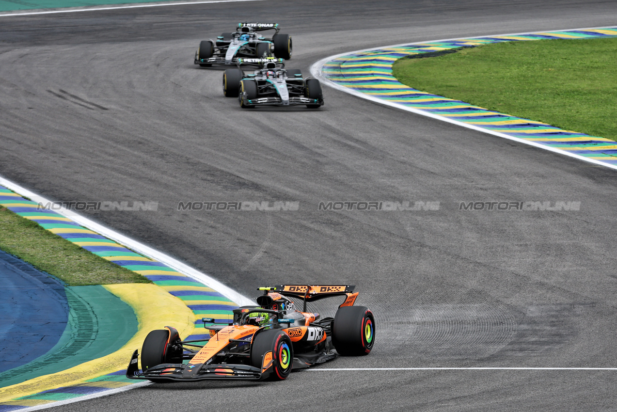 GP BRASILE, Lando Norris (GBR) McLaren MCL39.

08.11.2025. Formula 1 World Championship, Rd 21, Brazilian Grand Prix, Sao Paulo, Brazil, Sprint e Qualifiche Day.

- www.xpbimages.com, EMail: requests@xpbimages.com © Copyright: Batchelor / XPB Images