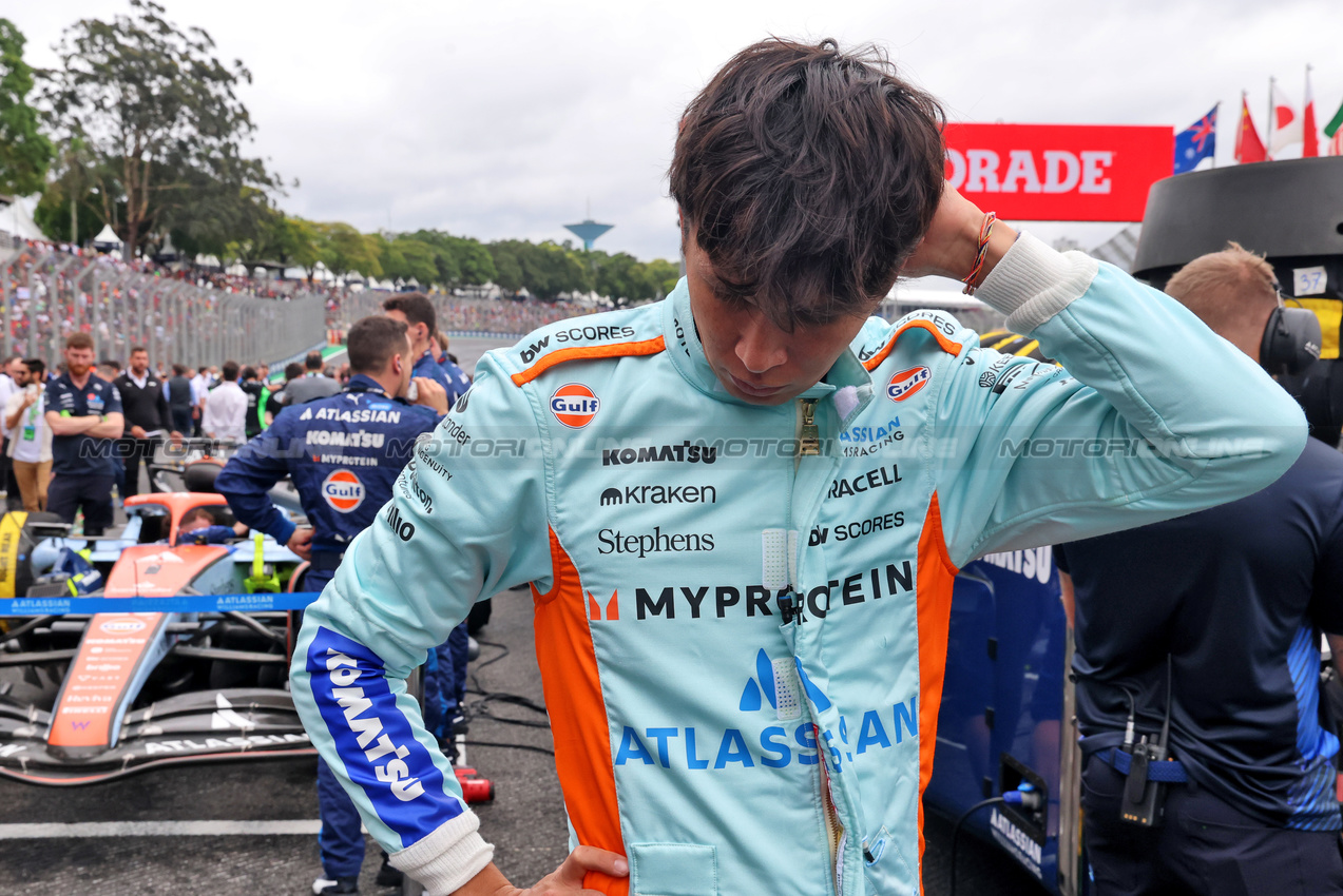 GP BRASILE, Alexander Albon (THA) Atlassian Williams Racing on the grid.
08.11.2025. Formula 1 World Championship, Rd 21, Brazilian Grand Prix, Sao Paulo, Brazil, Sprint e Qualifiche Day.
- www.xpbimages.com, EMail: requests@xpbimages.com © Copyright: Batchelor / XPB Images