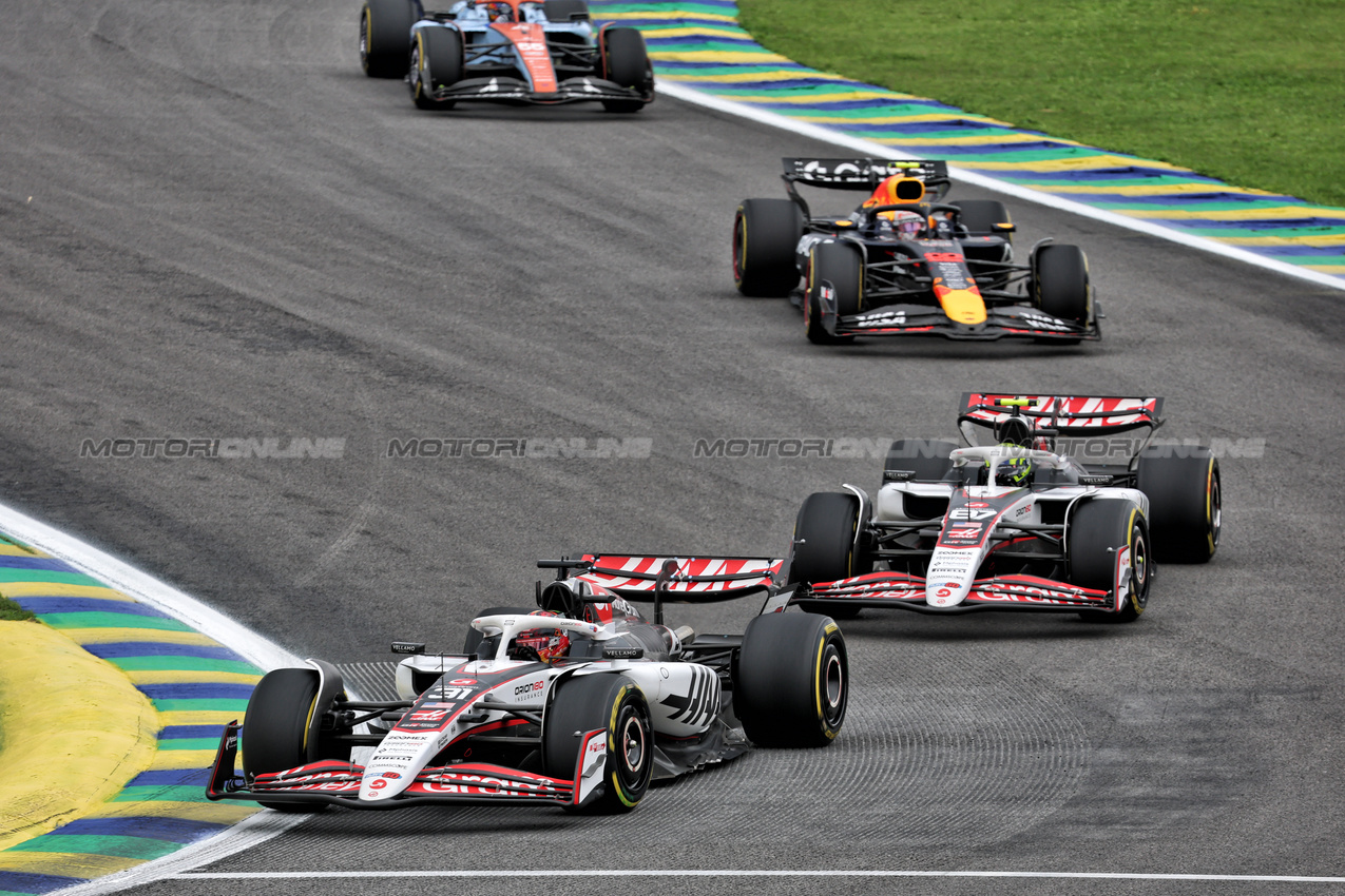 GP BRASILE, Esteban Ocon (FRA) Haas VF-25.

08.11.2025. Formula 1 World Championship, Rd 21, Brazilian Grand Prix, Sao Paulo, Brazil, Sprint e Qualifiche Day.

- www.xpbimages.com, EMail: requests@xpbimages.com © Copyright: Batchelor / XPB Images