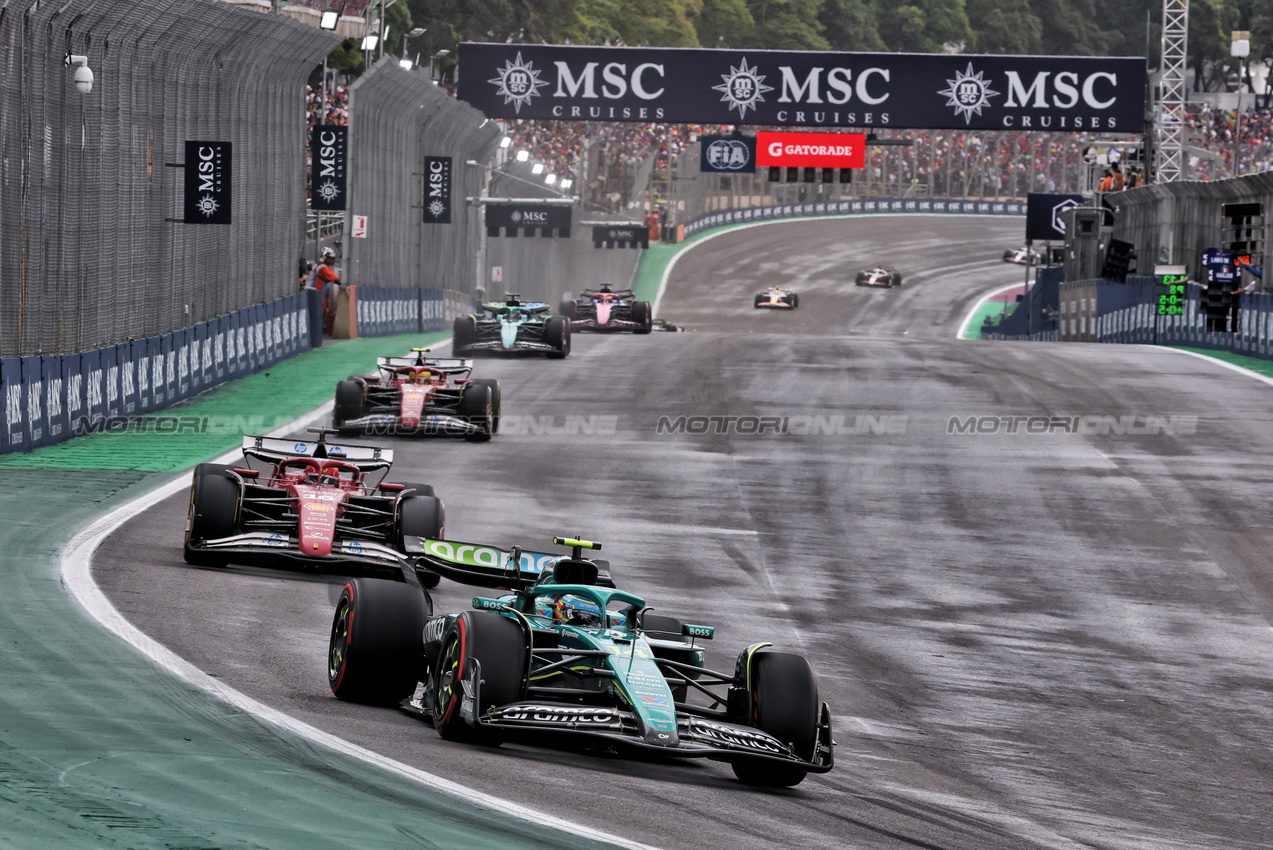 GP BRASILE, Fernando Alonso (ESP) Aston Martin F1 Team AMR25.

08.11.2025. Formula 1 World Championship, Rd 21, Brazilian Grand Prix, Sao Paulo, Brazil, Sprint e Qualifiche Day.

- www.xpbimages.com, EMail: requests@xpbimages.com © Copyright: Charniaux / XPB Images