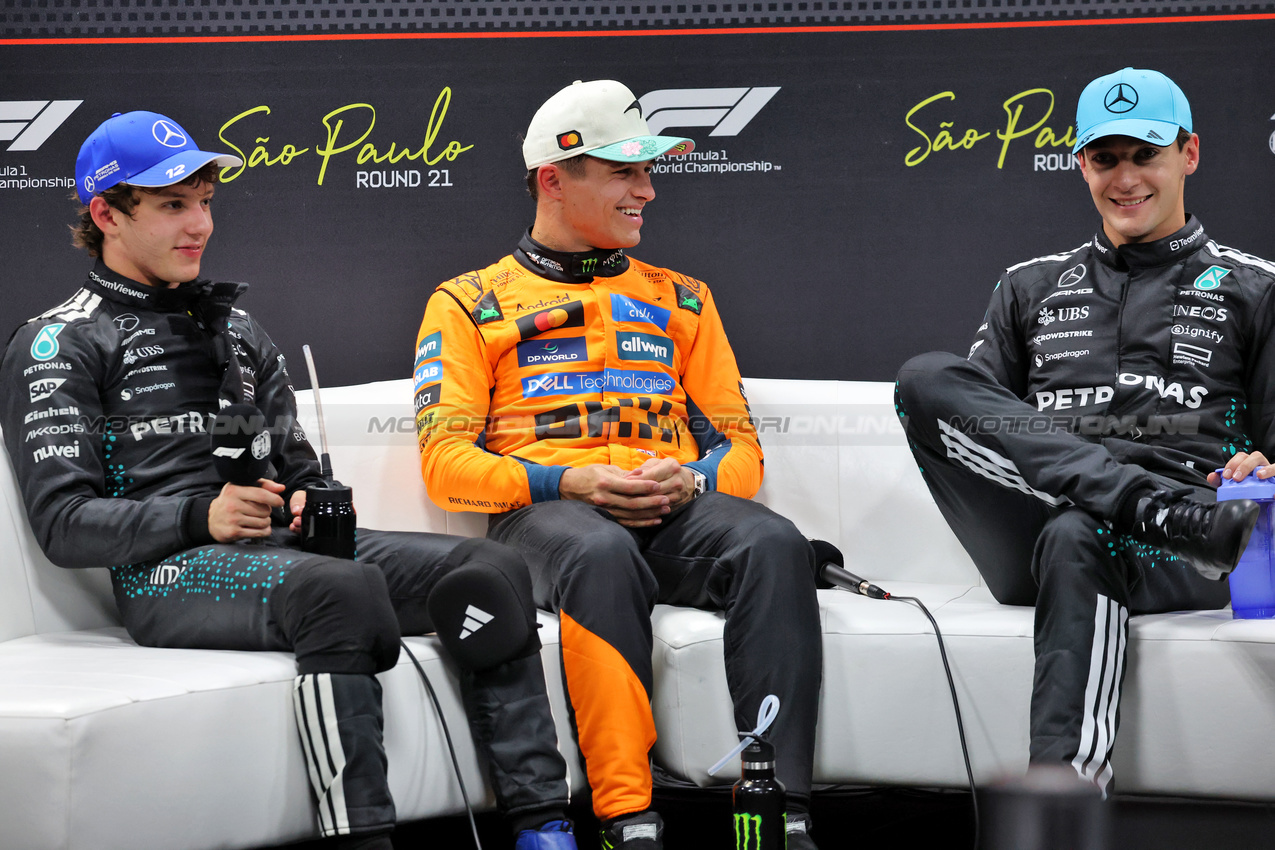 GP BRASILE, (L to R): Andrea Kimi Antonelli (ITA) Mercedes AMG F1; Lando Norris (GBR) McLaren e George Russell (GBR) Mercedes AMG F1 in the post Sprint FIA Press Conference.

08.11.2025. Formula 1 World Championship, Rd 21, Brazilian Grand Prix, Sao Paulo, Brazil, Sprint e Qualifiche Day.

- www.xpbimages.com, EMail: requests@xpbimages.com © Copyright: Charniaux / XPB Images