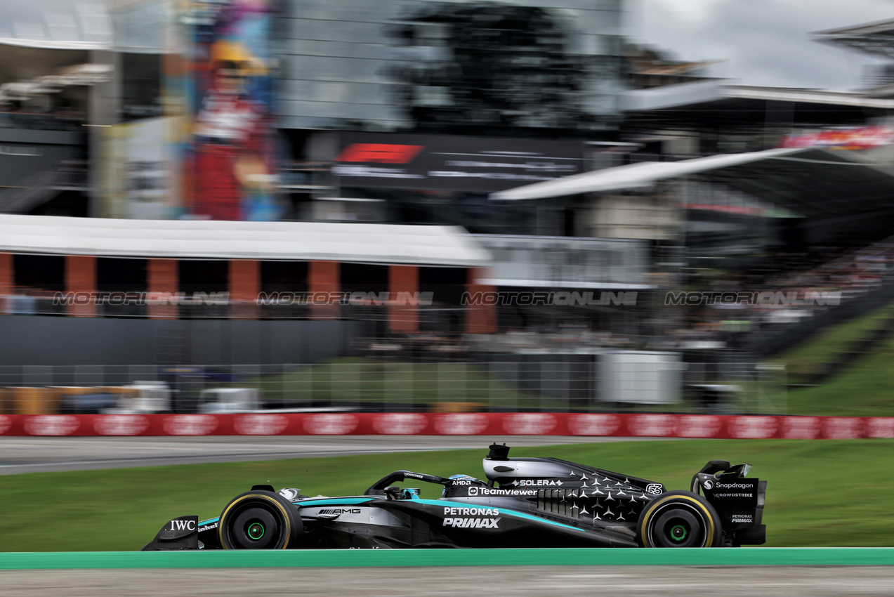 GP BRASILE, George Russell (GBR) Mercedes AMG F1 W16.
08.11.2025. Formula 1 World Championship, Rd 21, Brazilian Grand Prix, Sao Paulo, Brazil, Sprint e Qualifiche Day.
- www.xpbimages.com, EMail: requests@xpbimages.com © Copyright: Rew / XPB Images
