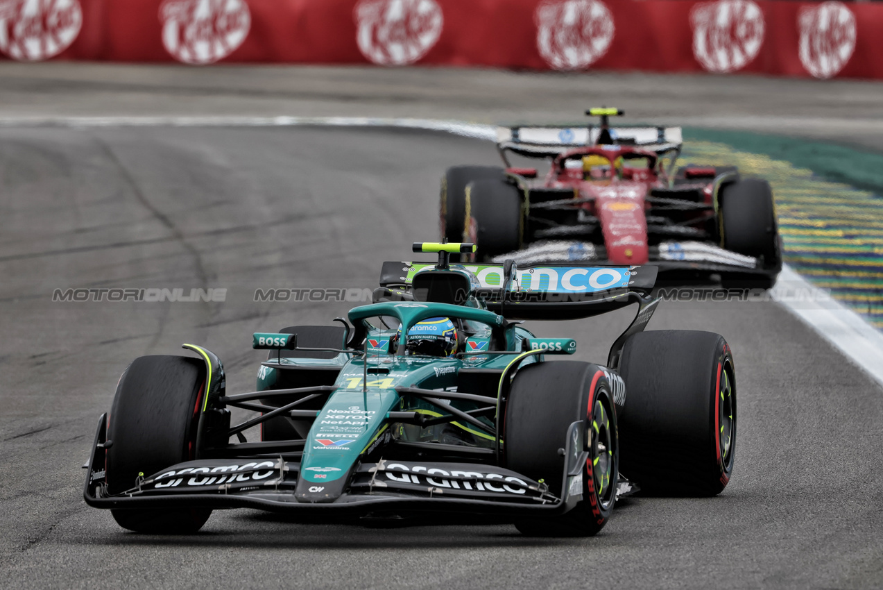 GP BRASILE, Fernando Alonso (ESP) Aston Martin F1 Team AMR25.

08.11.2025. Formula 1 World Championship, Rd 21, Brazilian Grand Prix, Sao Paulo, Brazil, Sprint e Qualifiche Day.

 - www.xpbimages.com, EMail: requests@xpbimages.com © Copyright: Rew / XPB Images