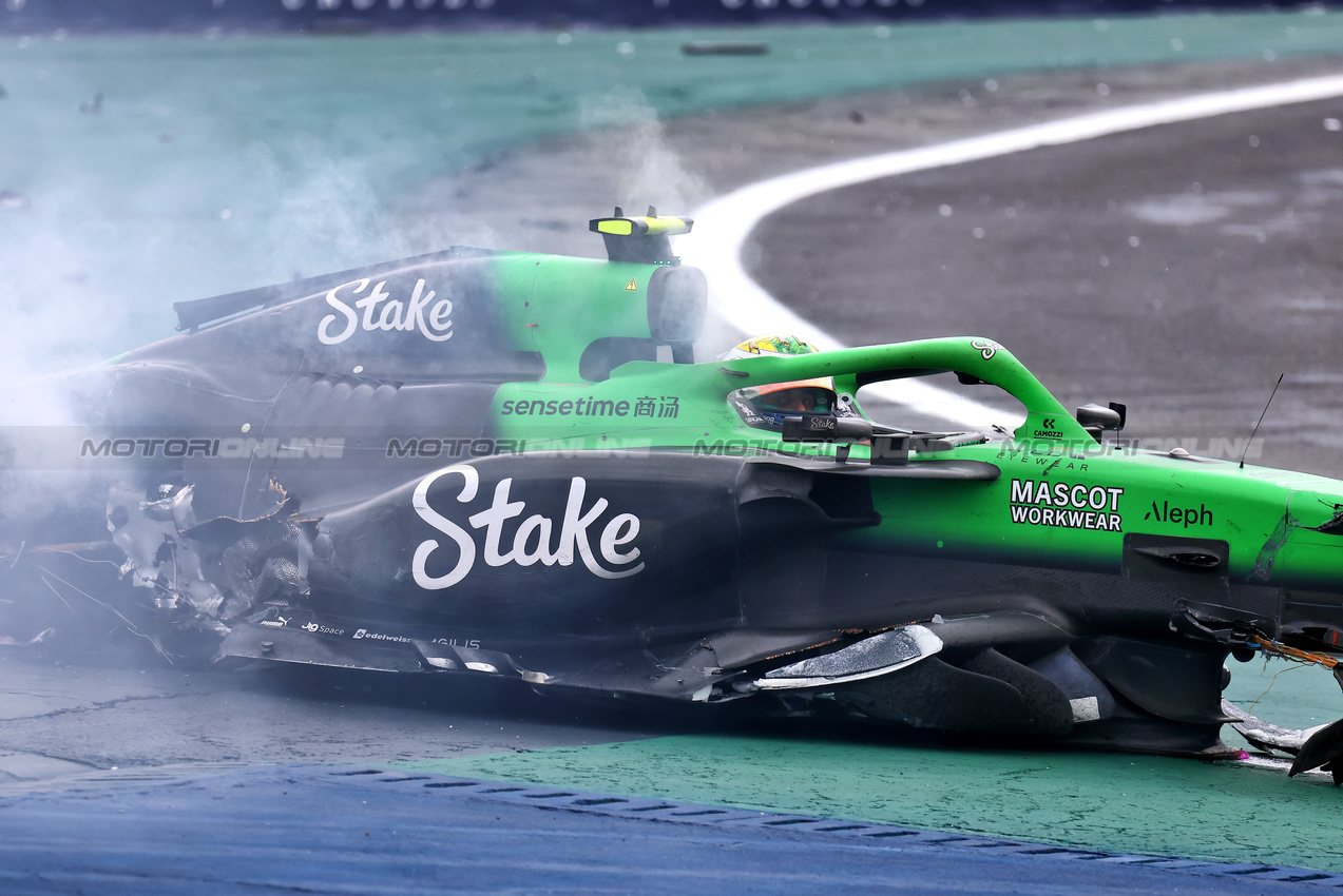 GP BRASILE, Gabriel Bortoleto (BRA) Sauber C45 crashed out of the race.

08.11.2025. Formula 1 World Championship, Rd 21, Brazilian Grand Prix, Sao Paulo, Brazil, Sprint e Qualifiche Day.

- www.xpbimages.com, EMail: requests@xpbimages.com © Copyright: XPB Images